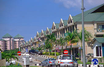 Brunei Bandar Seri Begawan modern houses