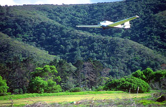 Plettenberg Bay Stanley Island Backpackers motorized glider after take-off