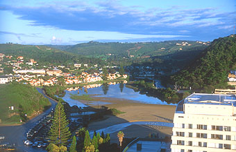 Plettenberg Bay with Piesang River from aircraft