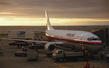 Bali Denpasar airport Malaysia Airlines Boeing 737