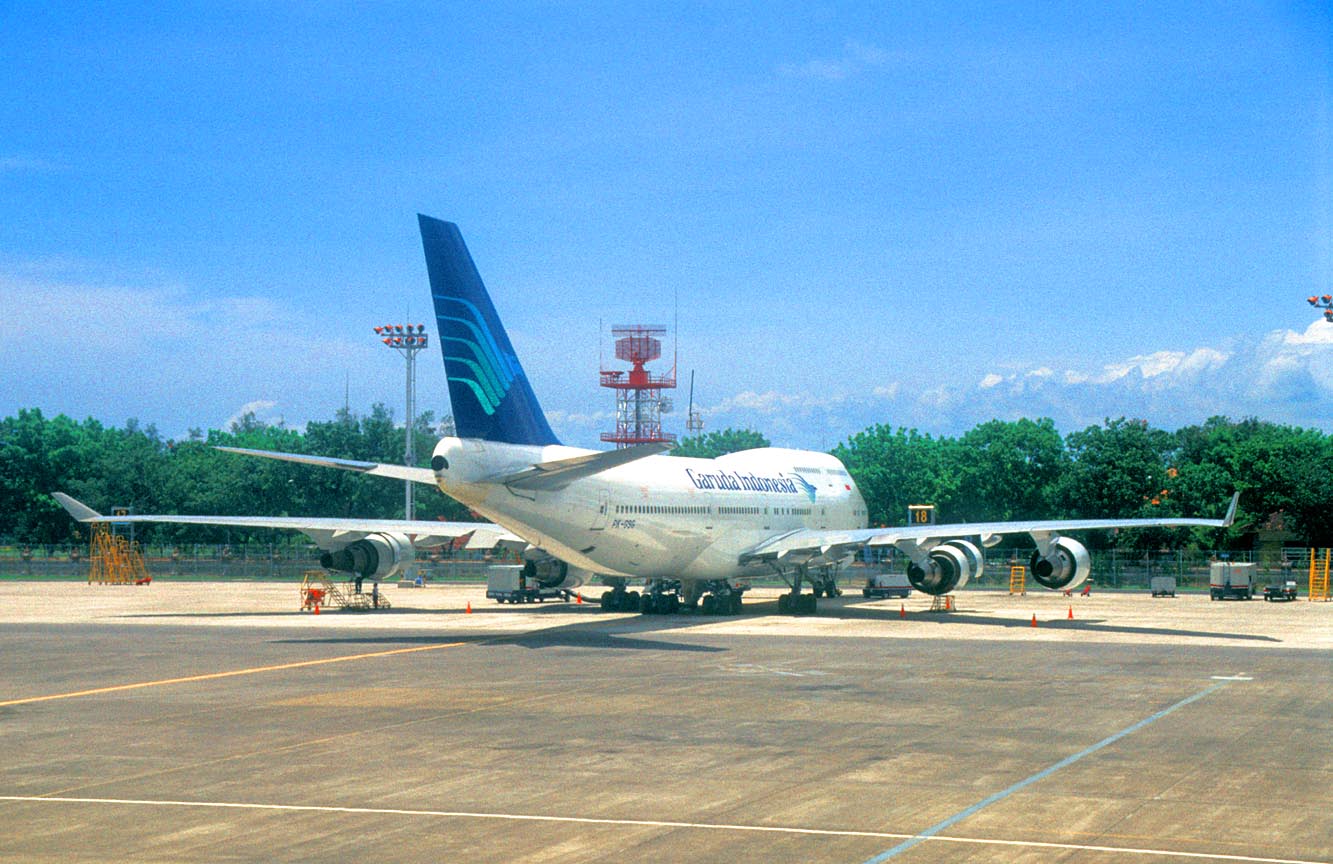 Download this Garuda Indonesia Boeing Gsg Ngurah Rai Airport picture