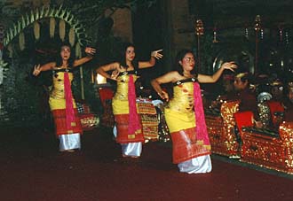 Bali Ubud Barong dance9detail