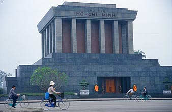Hanoi: Ho Chi Minh Mausoleum
