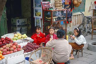 Hanoi: small shop