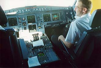 NYC_Lufthansa_Airbus_A340-300_Cockpit.jpg