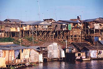 Phnom Penh: houses on the bank of the Tonle Sap river