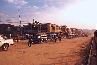 Phonsavanh, main street