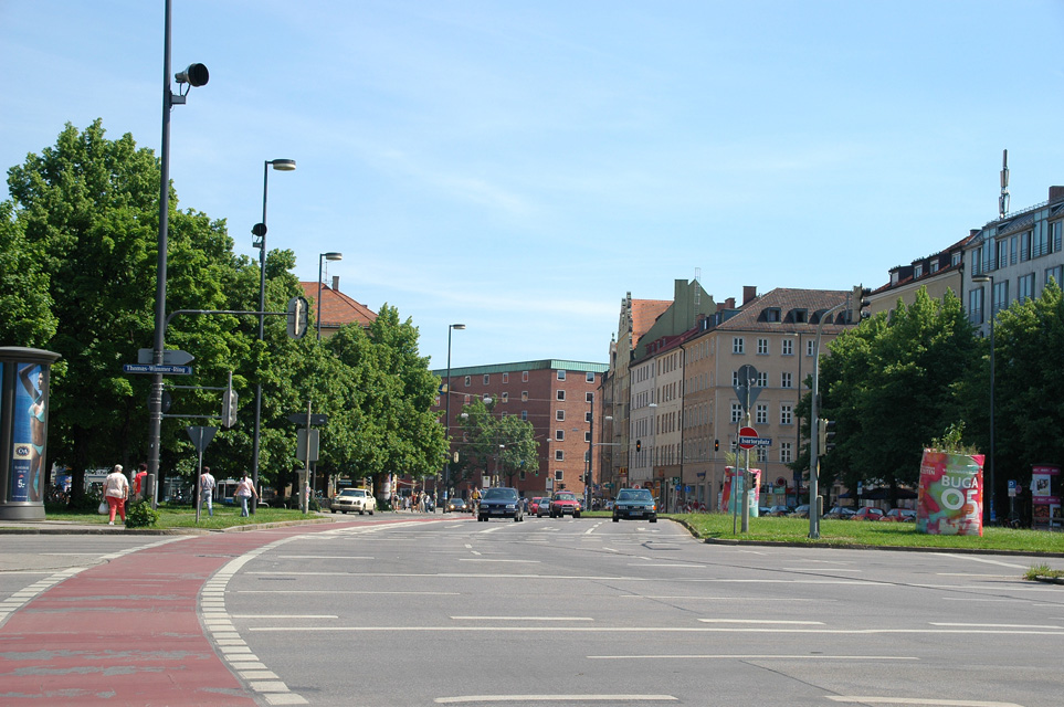 MUC Munich - Isartorplatz 3008x2000