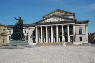 MUC Munich - Bavarian State Opera on Max-Joseph-Platz 3008x2000