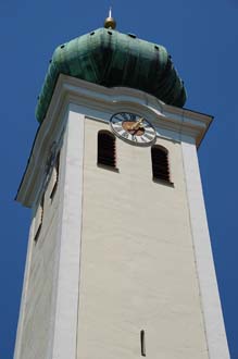 MUC Munich - pilgrimage church Maria Ramersdorf clocktower 3008x2000