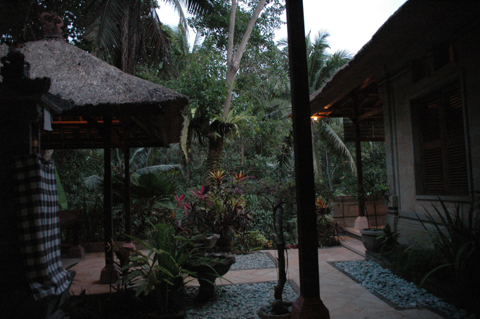 DPS Bali Ubud Bedulu Gubah Bali Exclusive Villas private garden outside villa 3008x2000