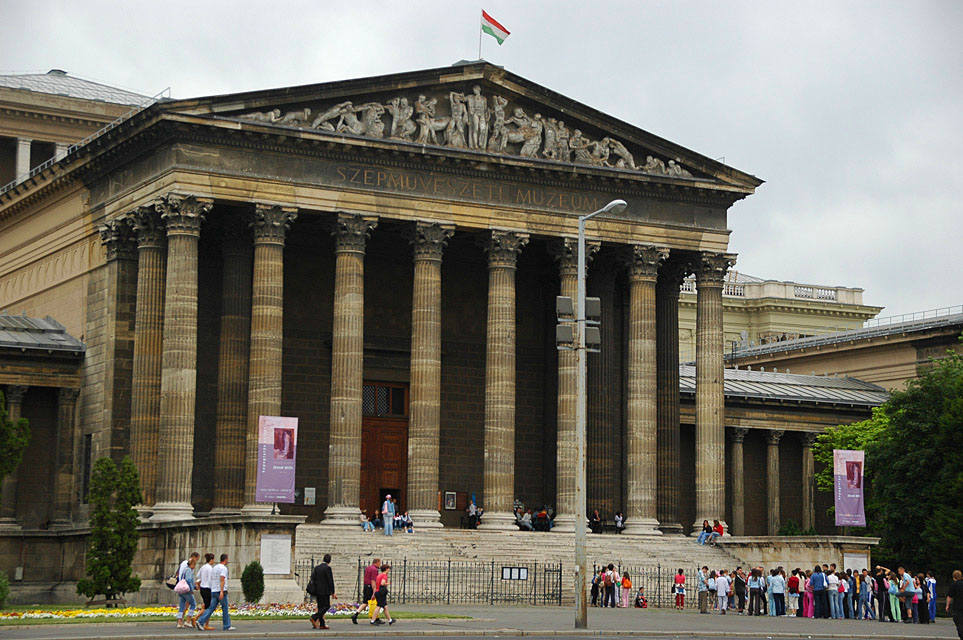 BUD Budapest - Heroes Square with Palace of Art 01 3008x2000