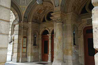 BUD Budapest - Magyar Allami Operahaz or  Hungarian State Opera House entrance on Andrassy ut street 01 3008x2000