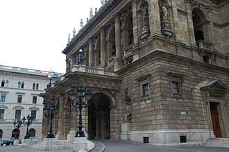 BUD Budapest - Magyar Allami Operahaz or  Hungarian State Opera House on Andrassy ut street 04 3008x2000
