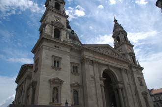 BUD Budapest - St. Stephen Basilica (Szent Istvan Bazilika) front facade 02 3008x2000