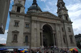 BUD Budapest - St. Stephen Basilica (Szent Istvan Bazilika) front facade 03 3008x2000