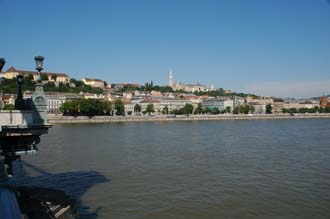 BUD Budapest - Chain Bridge (Szechenyi lanchid) with Castle Hill 03 3008x2000