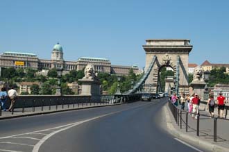 BUD Budapest - Chain Bridge (Szechenyi lanchid) with Castle Hill 05 3008x2000