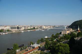 BUD Budapest - Elizabeth Bridge (Erzsebet hid) with Gellert Hill 04 3008x2000