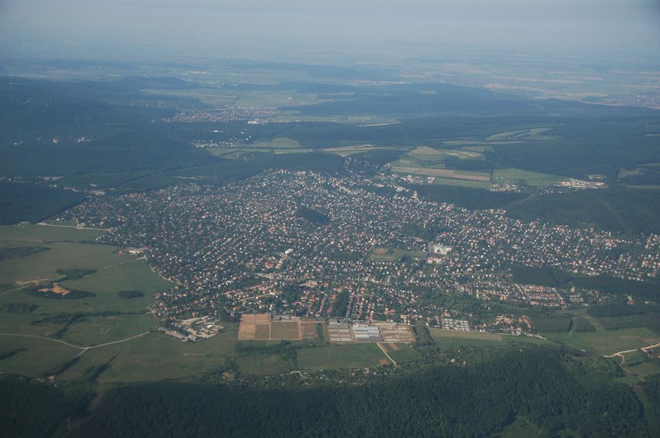 BUD Budapest - Budapest outskirts from aircraft 01 3008x2000