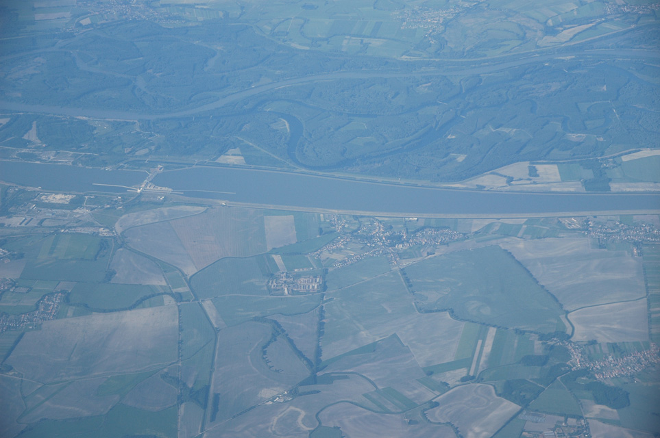 BUD Hungary - danube river lock with small side arms from aircraft 3008x2000