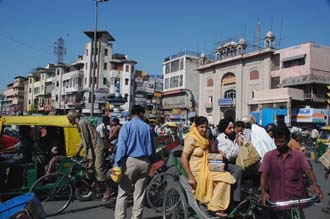 DEL Delhi - Chandni Chowk street shopping bazaar busy intersection 3008x2000