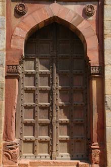 DEL Delhi - wooden door in Purana Qila Fort 3008x2000