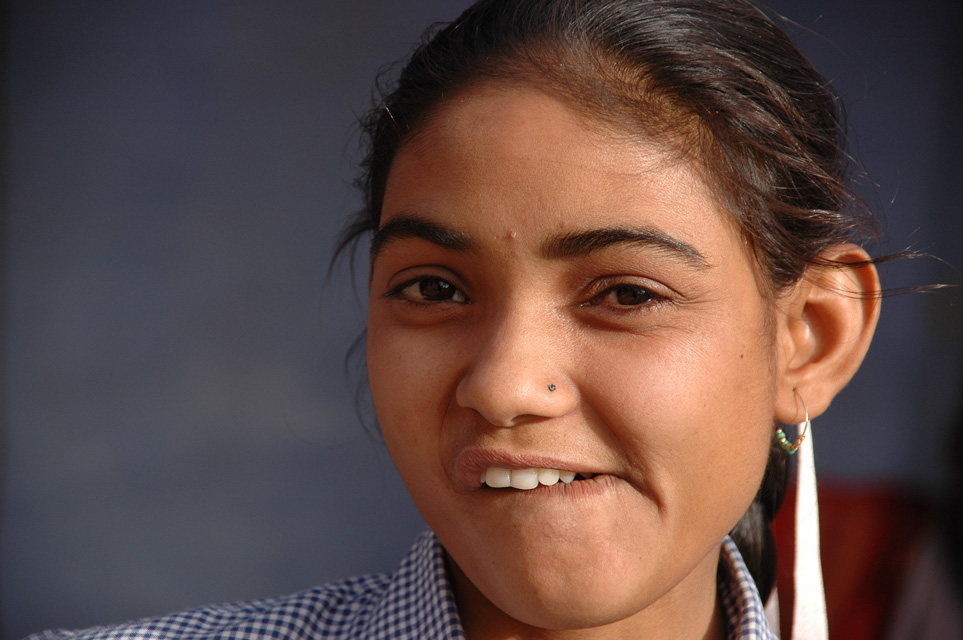JAI Karauli in Rajasthan - portrait girl 03 3008x2000