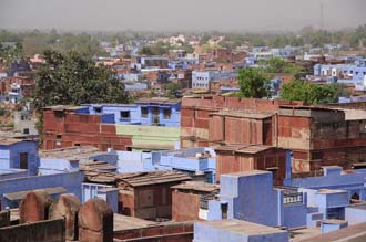 JAI Karauli in Rajasthan - blue and pink houses seen from the City Palace 01 3008x2000
