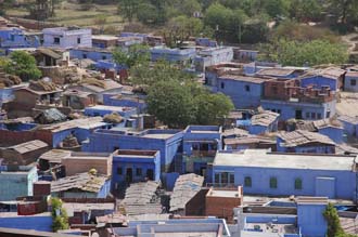 JAI Karauli in Rajasthan - blue and pink houses seen from the City Palace 02 3008x2000