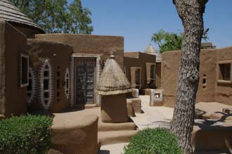 DEL Mandawa in Shekawati region - Hotel Mandawa Desert Resort with mud covered cottages to retain authenticity 3008x2000