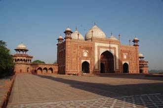 AGR Agra - red sandstone mosque to the west of the Taj Mahal 3008x2000
