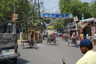 VNS Varanasi or Benares - cycle-rickshaws dominate the streets in the city center 02 3008x2000