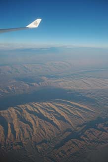 THR Iran - Shib Kuh mountain range near Bandar-e Moghuyeh town from aircraft 02 3008x2000