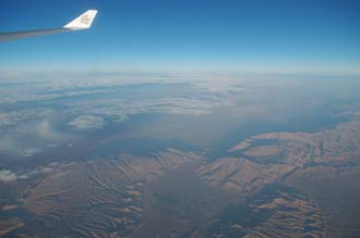 THR Iran - Shib Kuh mountain range near Bandar-e Moghuyeh town from aircraft 03 3008x2000