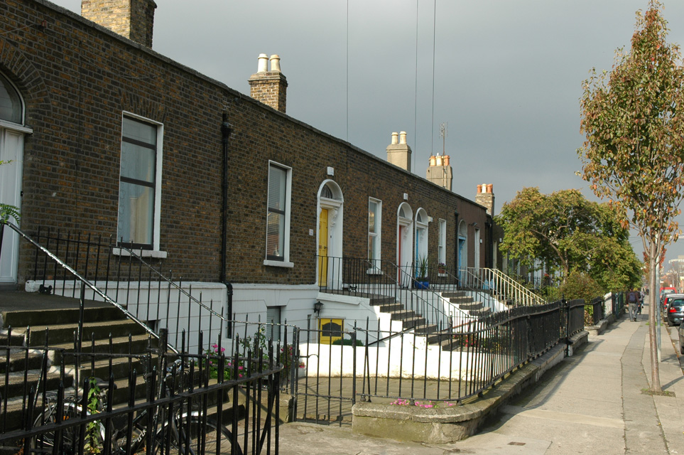 DUB Dublin - Heytesbury Street houses 01 3008x2000