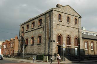 DUB Dublin - Heytesbury Street historical building 3008x2000