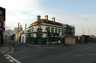DUB Dublin - pub near Guinness Storehouse and Brewery 3008x2000
