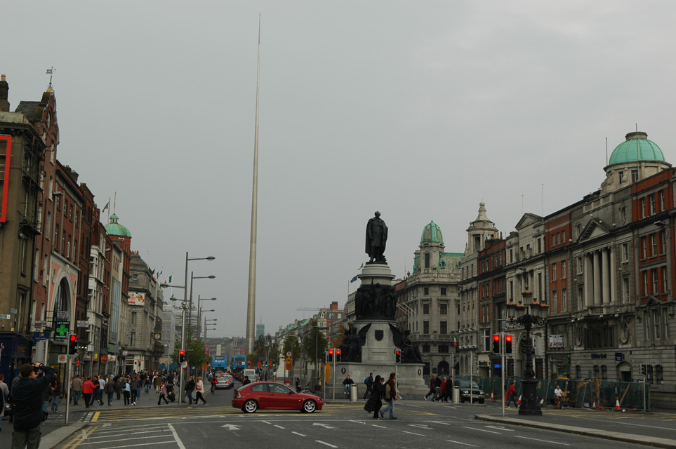 DUB Dublin - O Connell street with the Spire on a quiet sunday morning 02 3008x2000