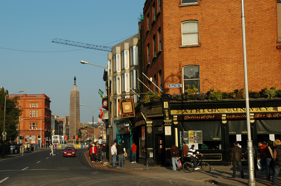 DUB Dublin - Patrick Conway Pub on Moore Lane and Parnell street 3008x2000