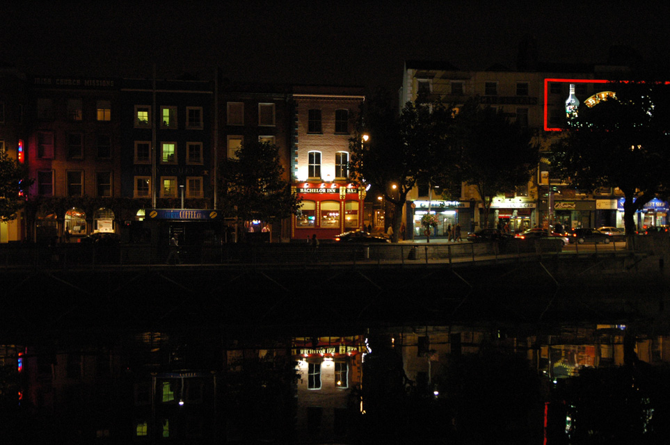 DUB Dublin - Bachelors Walk and River Liffey by night 3008x2000