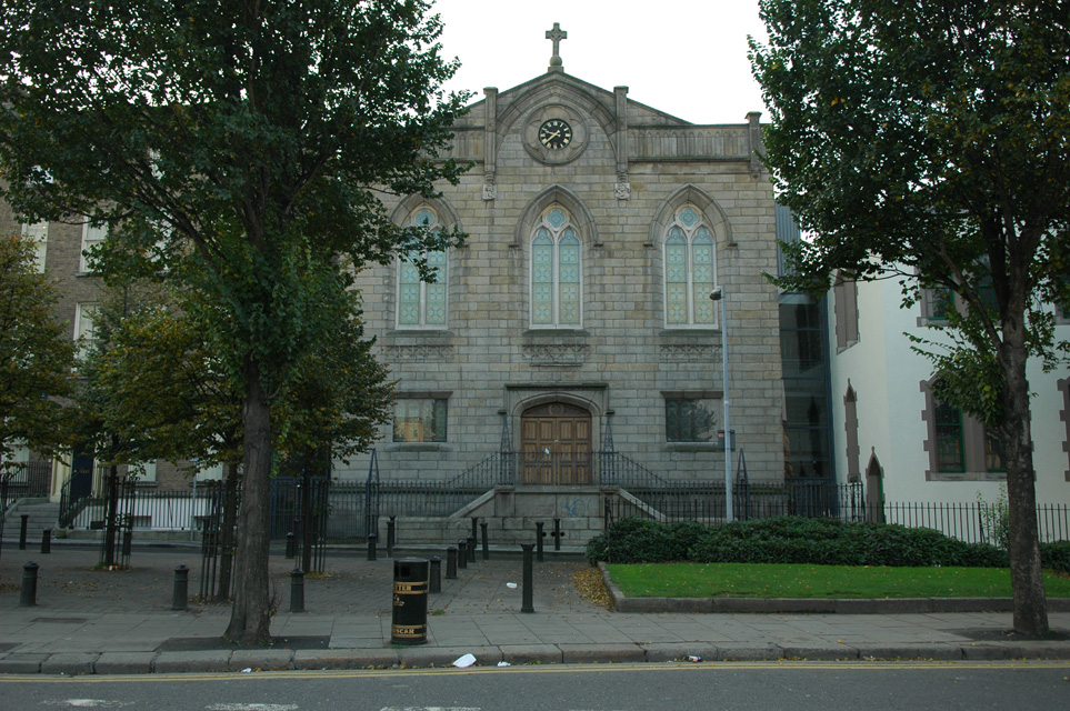 DUB Dublin - church on Essex Quay 3008x2000