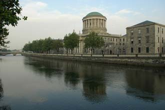 DUB Dublin - Four Courts and River Liffey from Merchants Quay 03 3008x2000