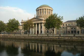 DUB Dublin - Four Courts and River Liffey from Merchants Quay 05 3008x2000