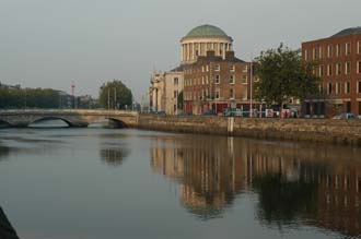 DUB Dublin - Four Courts and River Liffey with O Donovan Rossa Bridge 3008x2000