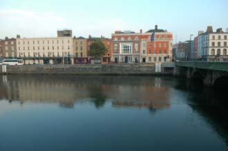 DUB Dublin - Grattan Bridge and Ormond Quay Upper at sunrise 01 3008x2000