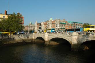 DUB Dublin - O Connell Bridge and Bachelors Walk with River Liffey 04 3008x2000