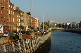 DUB Dublin - Ormond Quay Lower with River Liffey 01 3008x2000