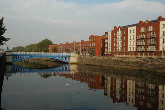 DUB Dublin - Rory O More Bridge with Ellis Quay and Liffey River 3008x2000