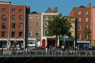DUB Dublin - houses on Bachelors Walk with Liffey Boardwalk and River Liffey 3008x2000
